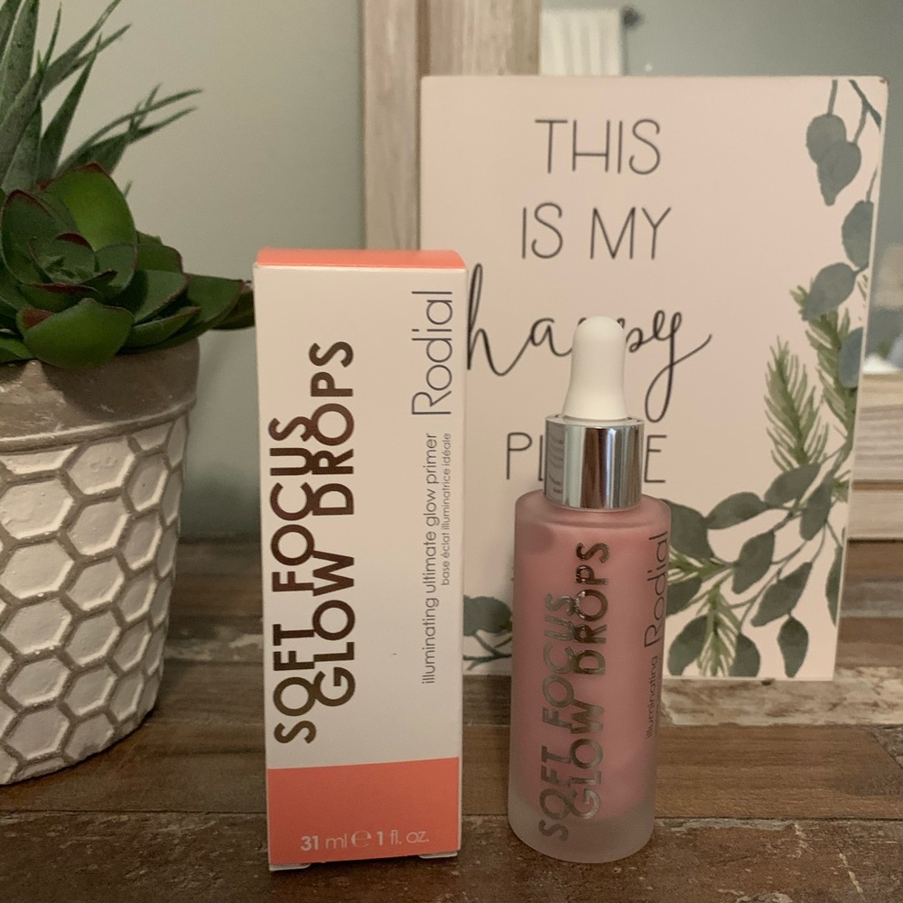 Radial- soft focus glow drops glow primer